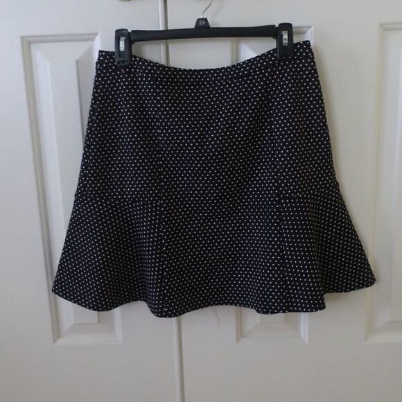 LIKE NEW WOMEN’S MICHAEL KORS POLKA DOT SKATER SKIRT SIZE 2 - Picture 1 of 6